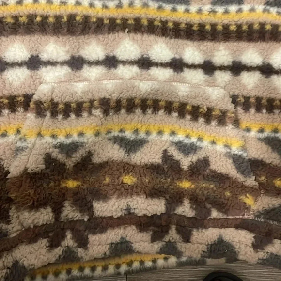Aerie offline Fair Isle Sherpa Pull over Size Small - Picture 5 of 7